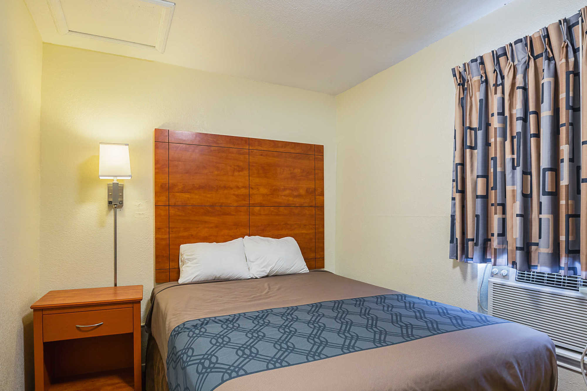 Econo Lodge Huntsville- University Area Rom bilde